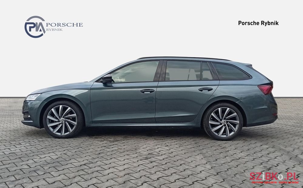 2020' Skoda Octavia photo #2