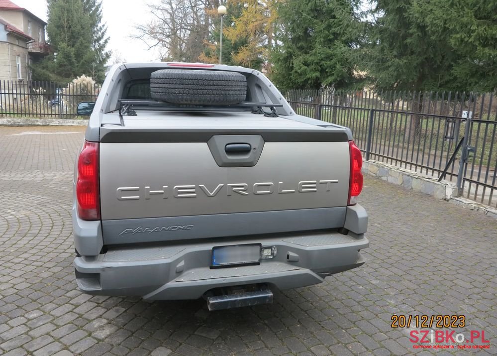 2002' Chevrolet Avalanche 5.3 Ls 4Wd photo #3