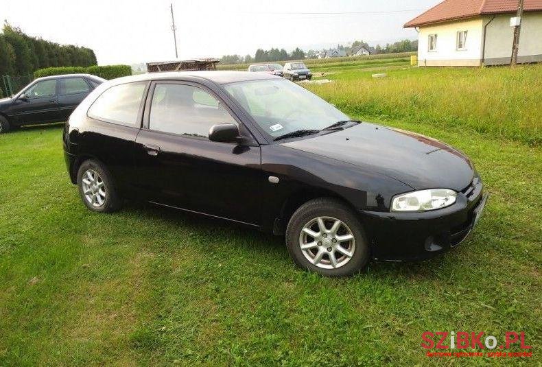 2001' Mitsubishi Colt photo #1