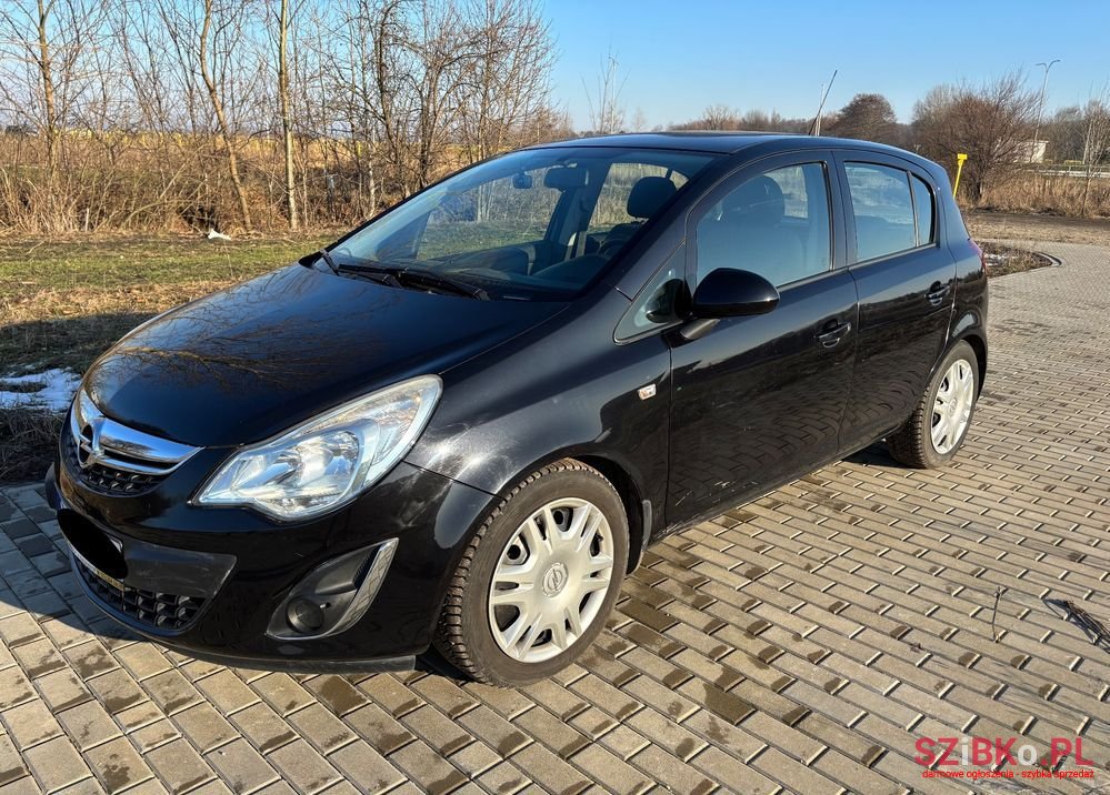 2011' Opel Corsa 1.4 16V Cosmo photo #2