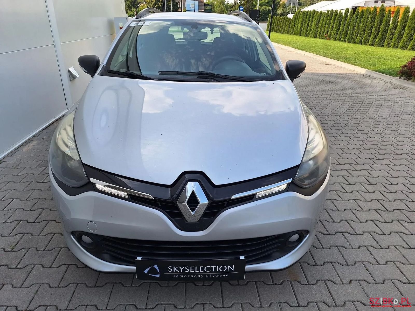 2014' Renault Clio photo #2