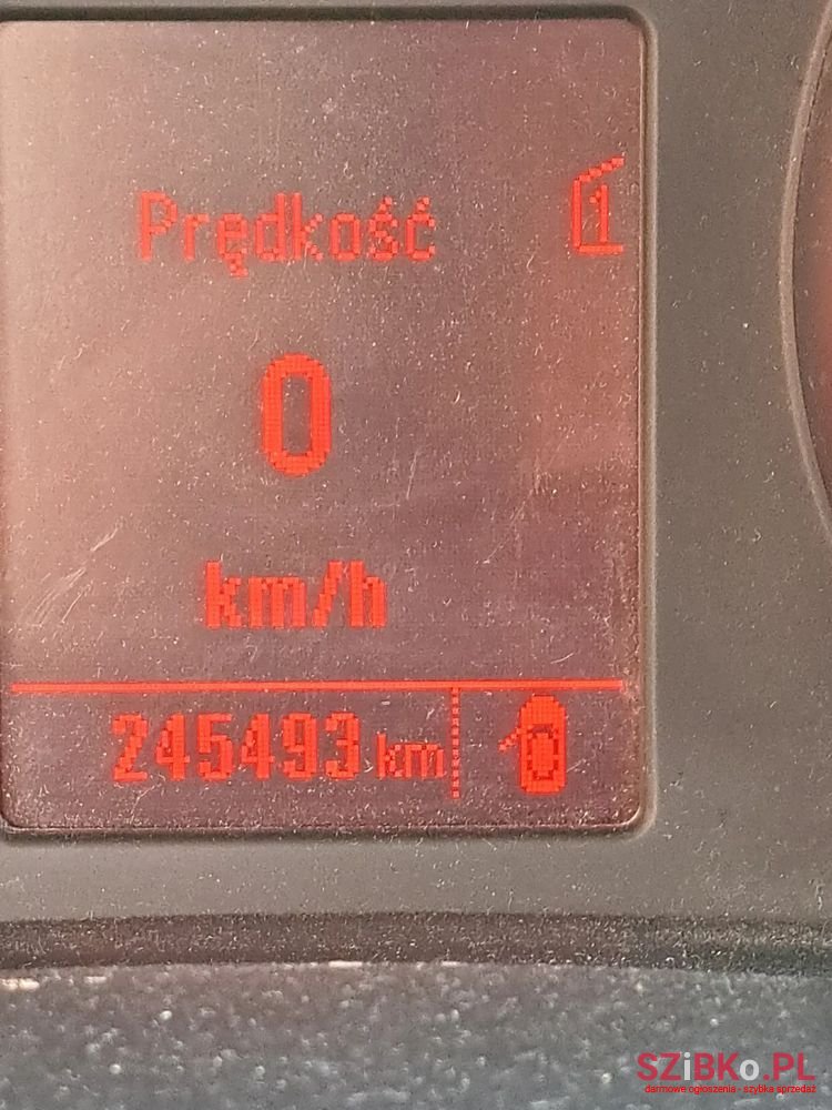 2012' Opel Astra photo #4