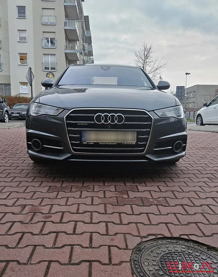 2017' Audi A6 Limousine photo #2