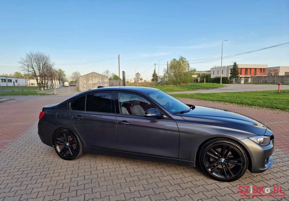 2012' BMW 3 Series 328I Touring photo #1
