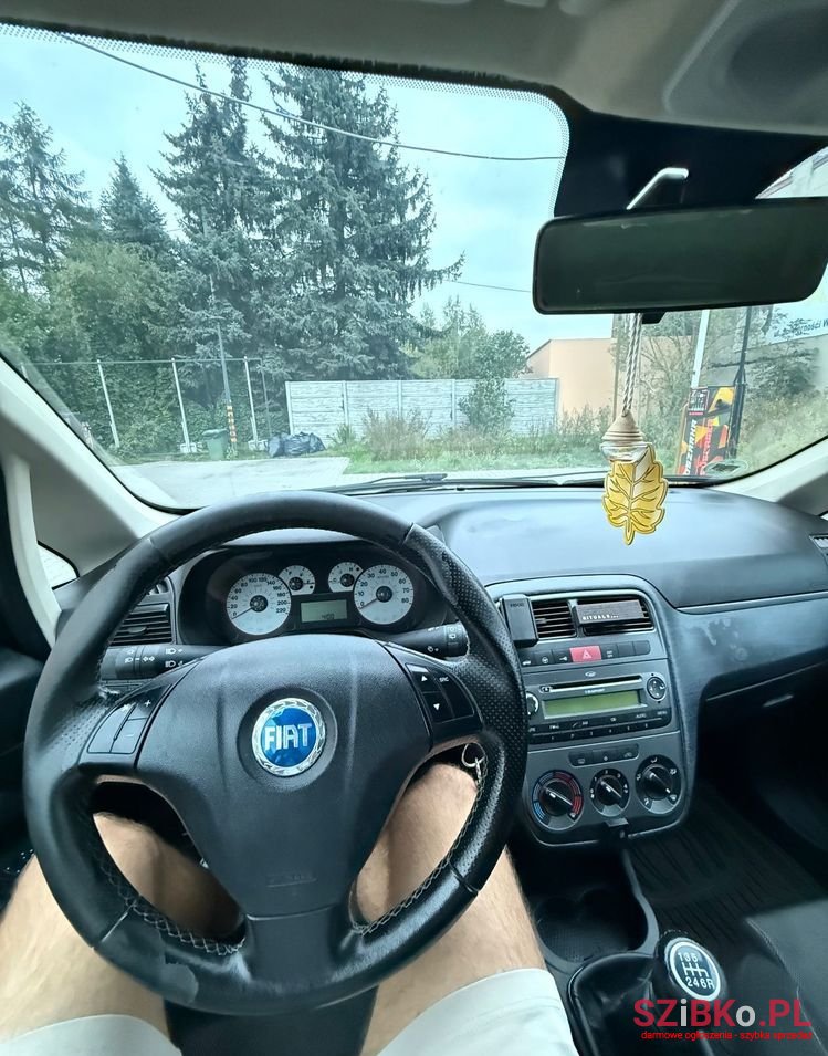 2006' Fiat Punto 1.4 16V Dynamic photo #4