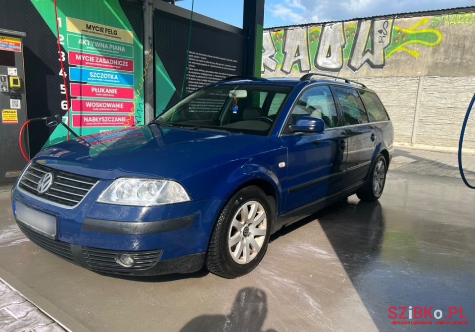 2003' Volkswagen Passat photo #3
