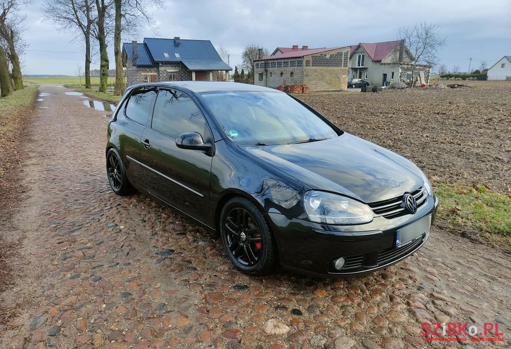 2008' Volkswagen Golf photo #3