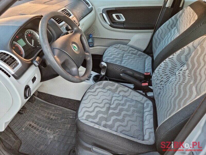 2004' Skoda Fabia photo #4