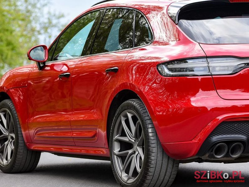 2022' Porsche Macan Standard photo #3