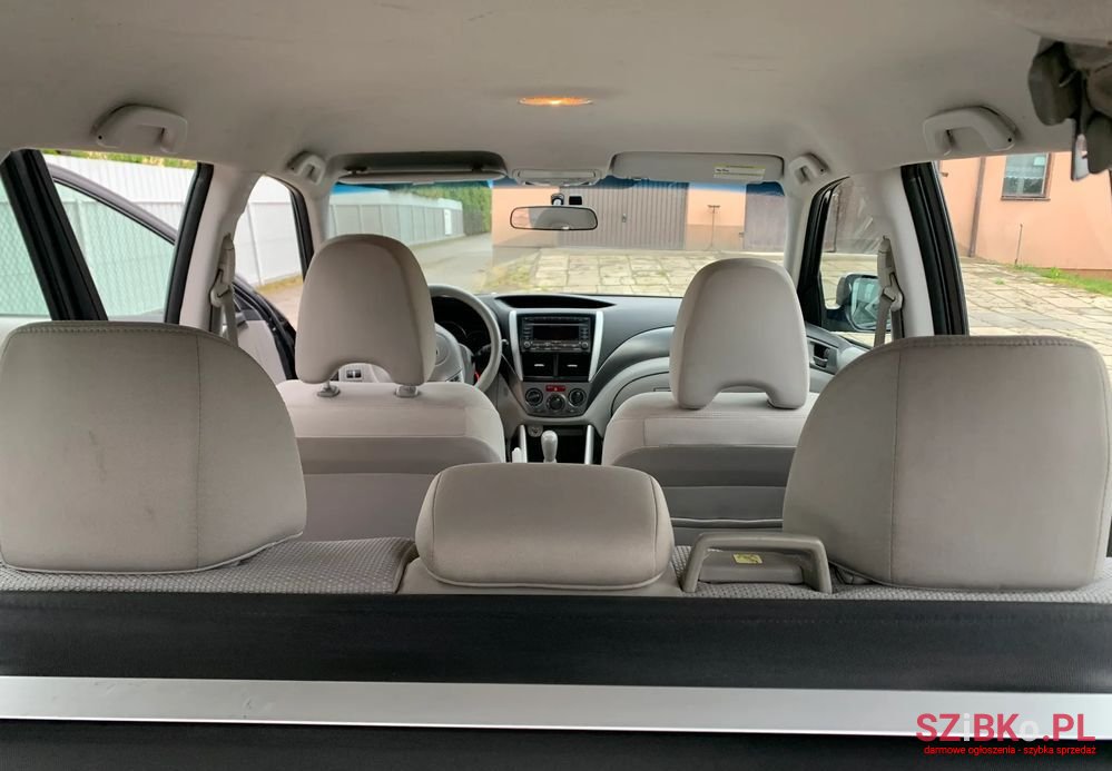 2010' Subaru Forester 2.5 X photo #5