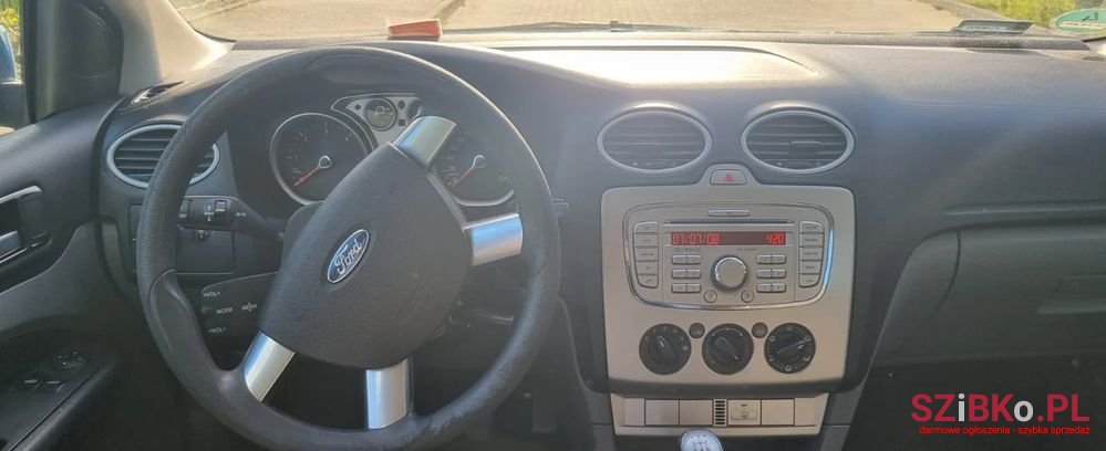 2008' Ford Focus photo #2