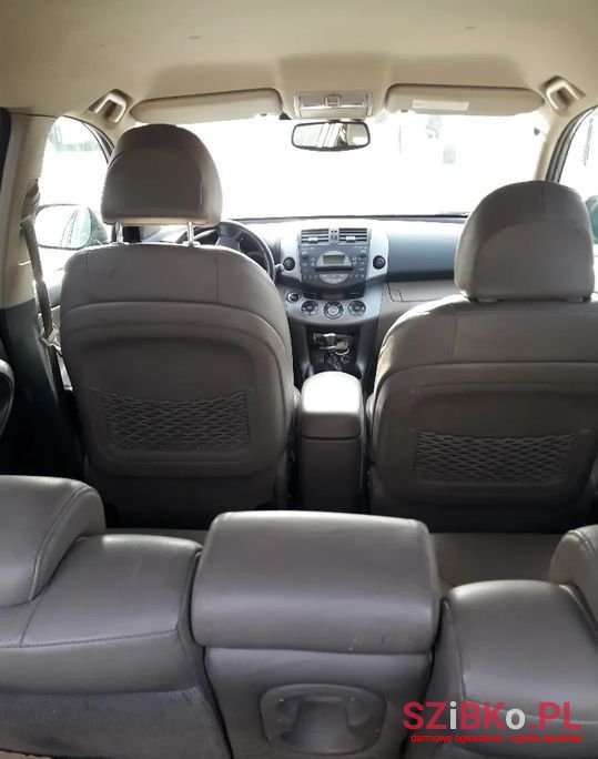 2006' Toyota RAV4 photo #5