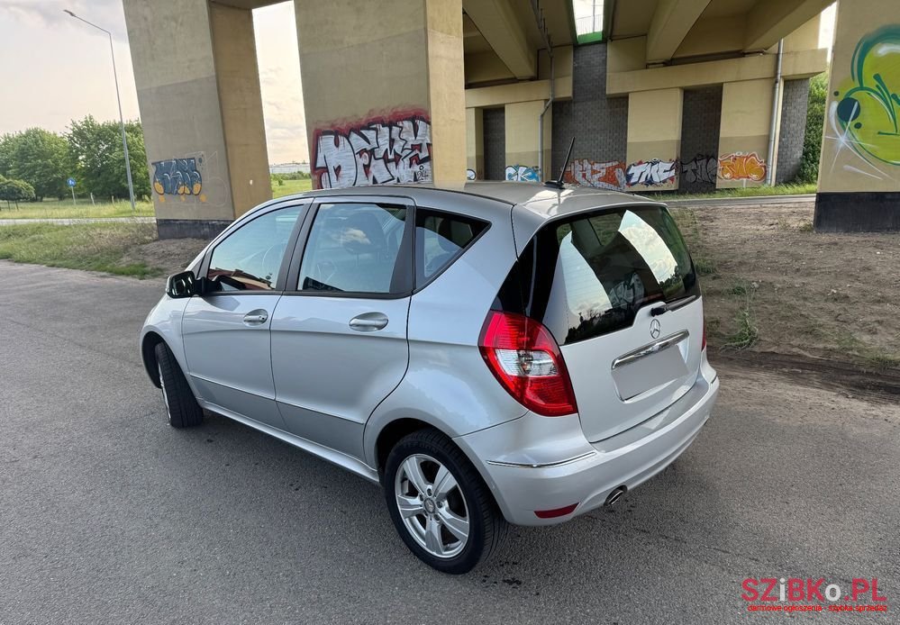 2010' Mercedes-Benz A-Class photo #2