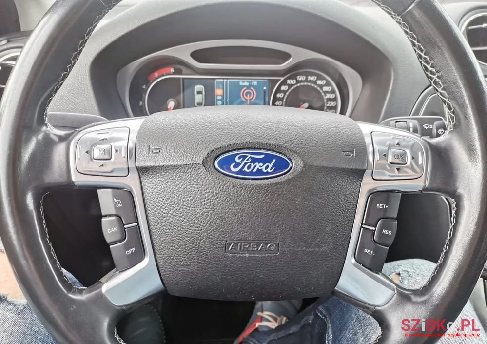 2009' Ford Mondeo 2.0 Tdci Ghia photo #3