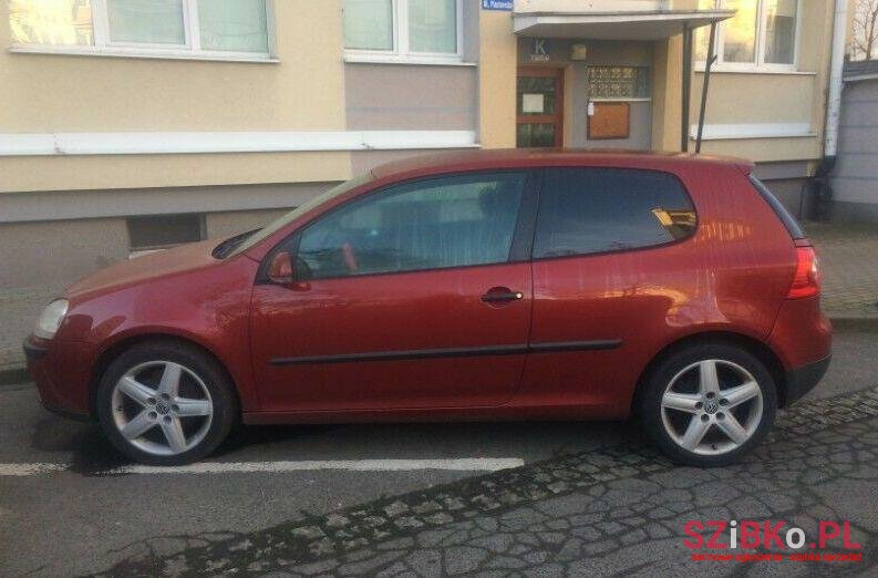2005' Volkswagen Golf photo #1