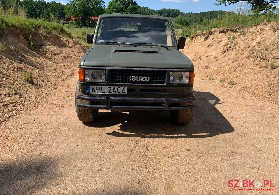 1991' Isuzu Trooper photo #3