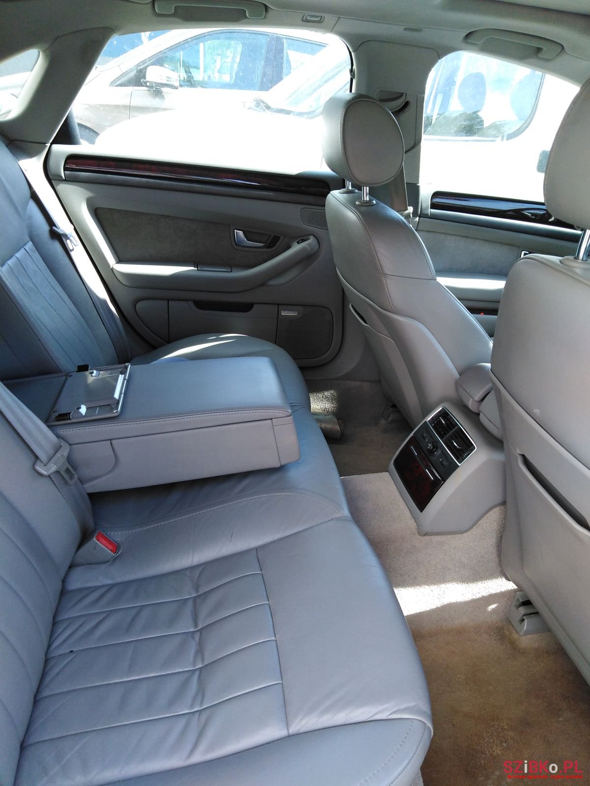 2004' Audi A8 D3 photo #2