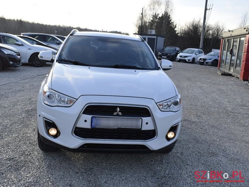 2015' Mitsubishi ASX photo #2