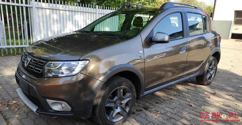 2017' Dacia Sandero Stepway photo #2