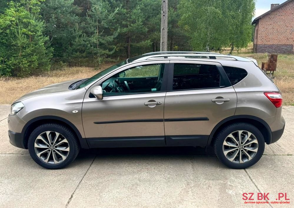 2010' Nissan Qashqai 1.6 Tekna photo #2