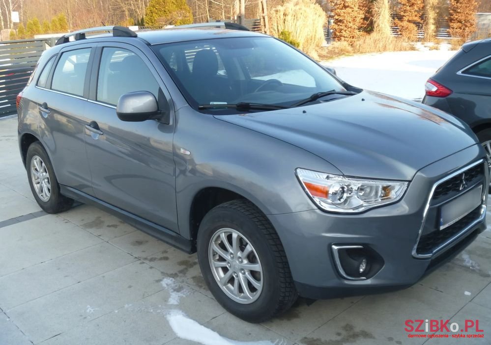 2015' Mitsubishi ASX photo #5