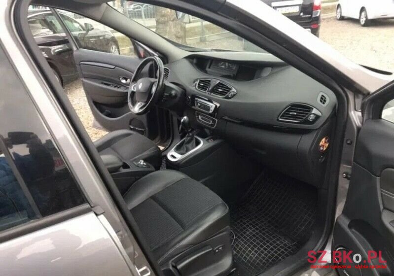 2012' Renault Scenic photo #4