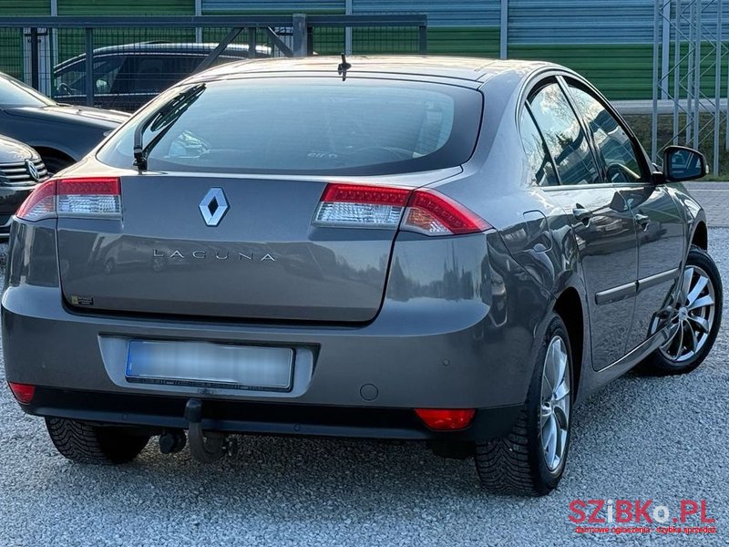 2008' Renault Laguna 2.0 Expression photo #6