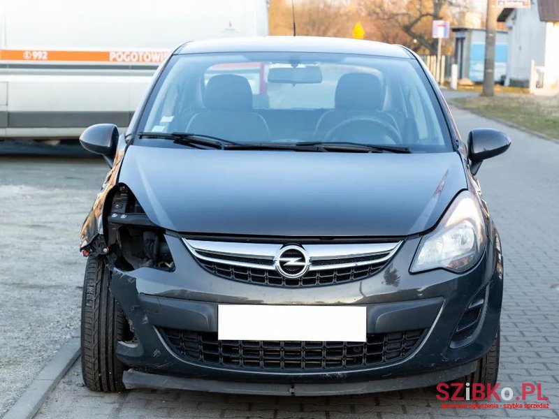 2014' Opel Corsa photo #2