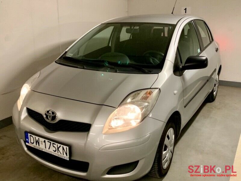 2009' Toyota Yaris photo #6