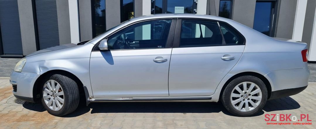 2007' Volkswagen Jetta photo #6