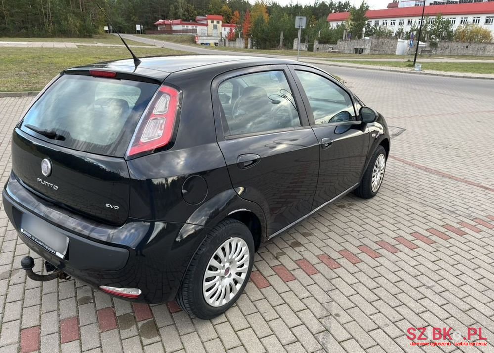 2010' Fiat Punto Evo photo #6
