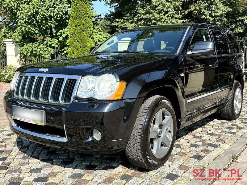 2010' Jeep Grand Cherokee photo #4