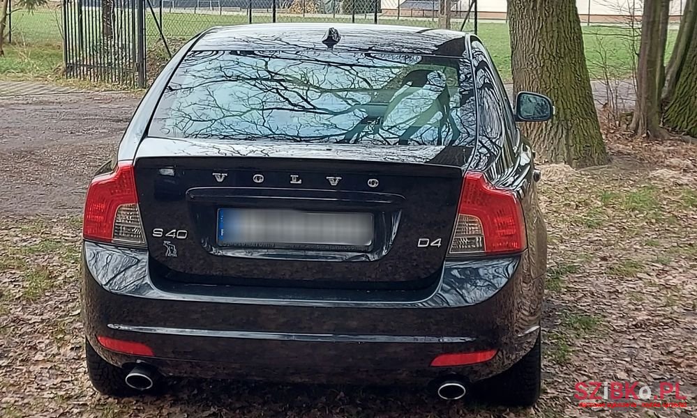 2011' Volvo S40 photo #6