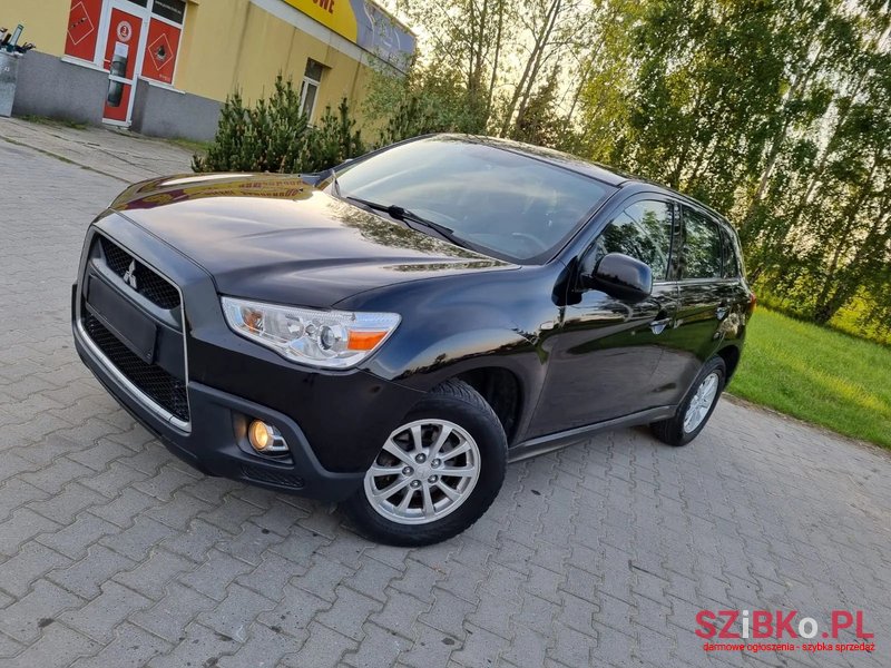 2010' Mitsubishi ASX photo #2