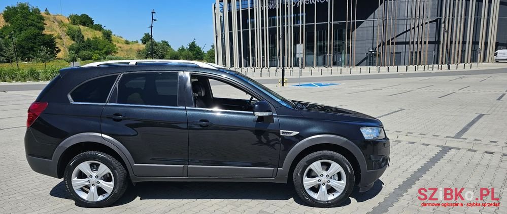 2011' Chevrolet Captiva 2.2 D Ltz photo #5