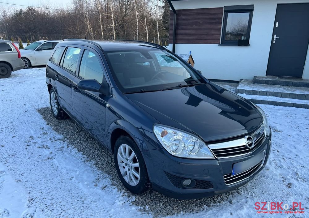 2008' Opel Astra photo #6