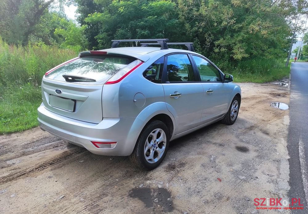 2010' Ford Focus 2.0 Trend photo #5