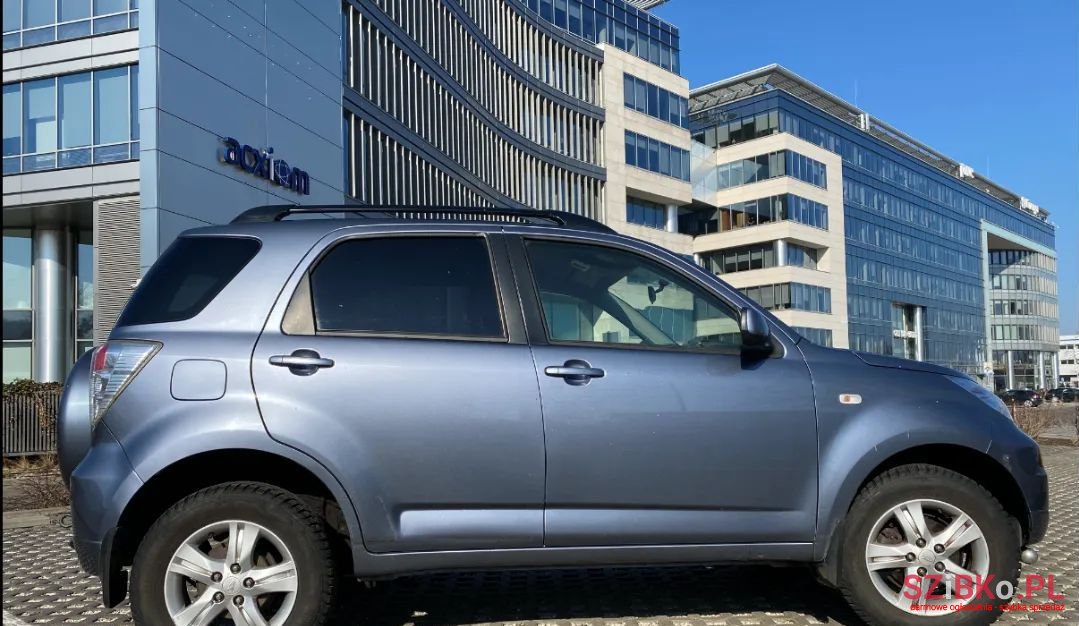 2011' Daihatsu Terios photo #1