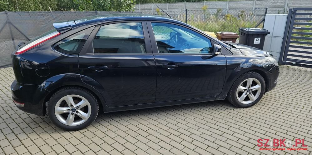 2009' Ford Focus photo #3