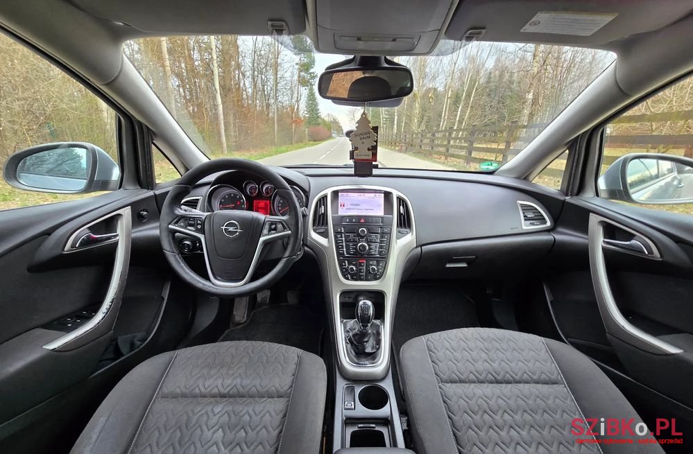 2013' Opel Astra 1.4 Turbo Color Edition photo #5