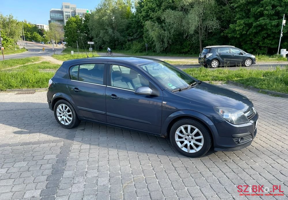 2005' Opel Astra Iii 1.6 Cosmo photo #1
