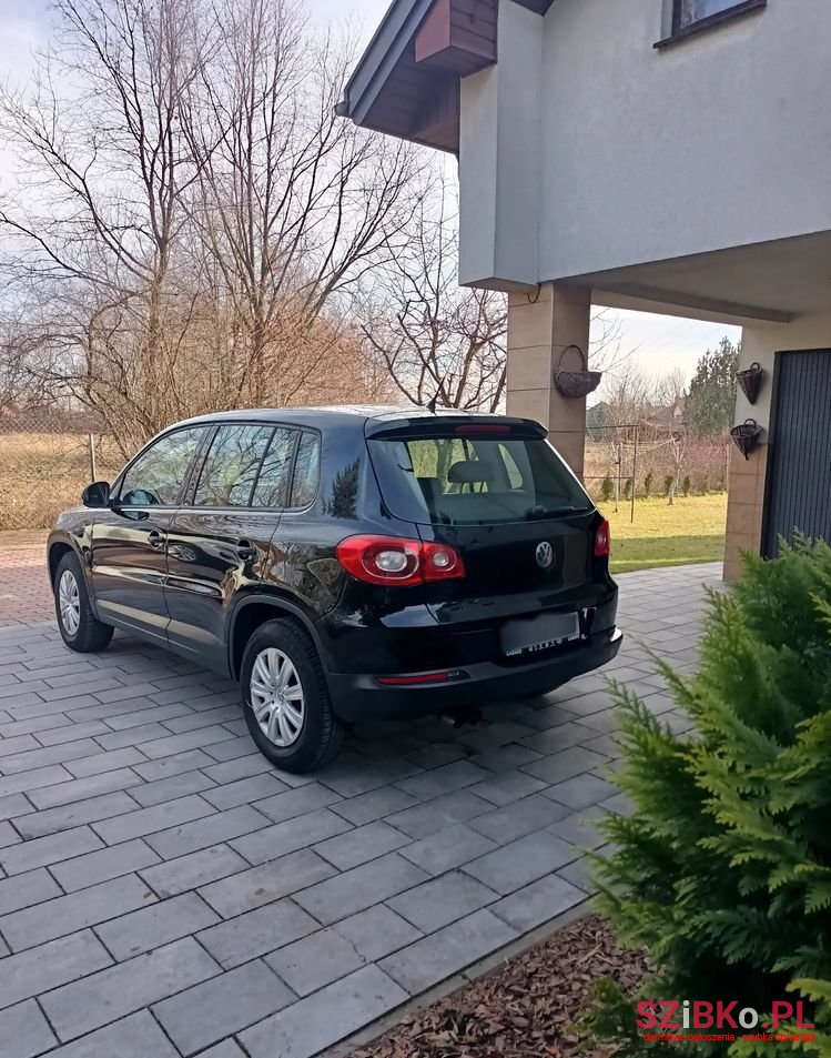 2010' Volkswagen Tiguan photo #5