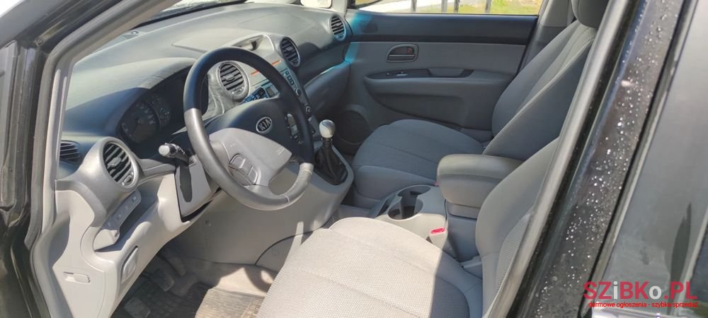 2007' Kia Carens photo #4