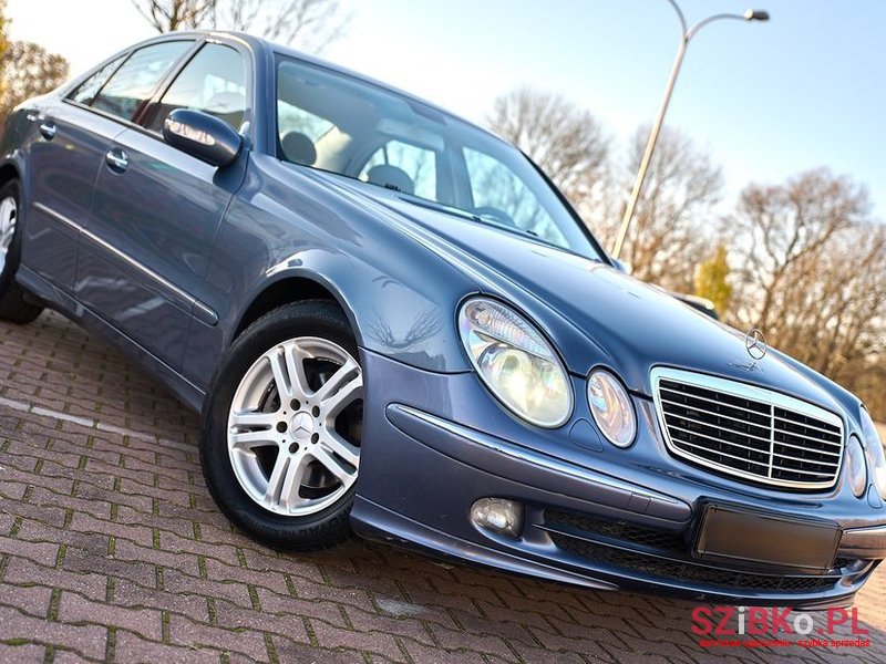 2004' Mercedes-Benz E-Class photo #1