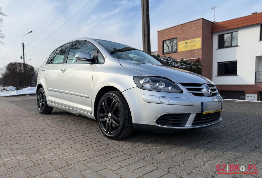 2005' Volkswagen Golf Plus photo #1