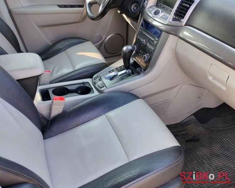 2011' Chevrolet Captiva 2.2 D Ltz photo #4