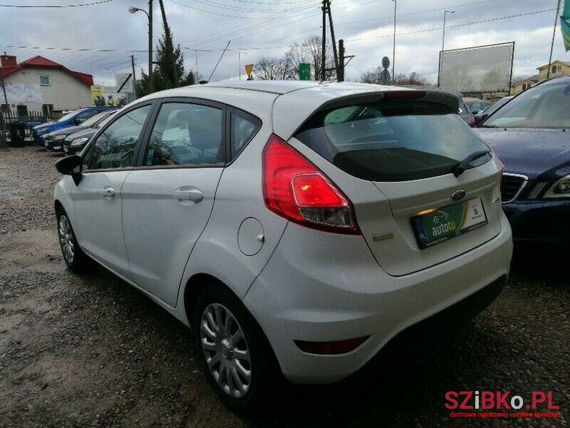 2015' Ford Fiesta photo #3