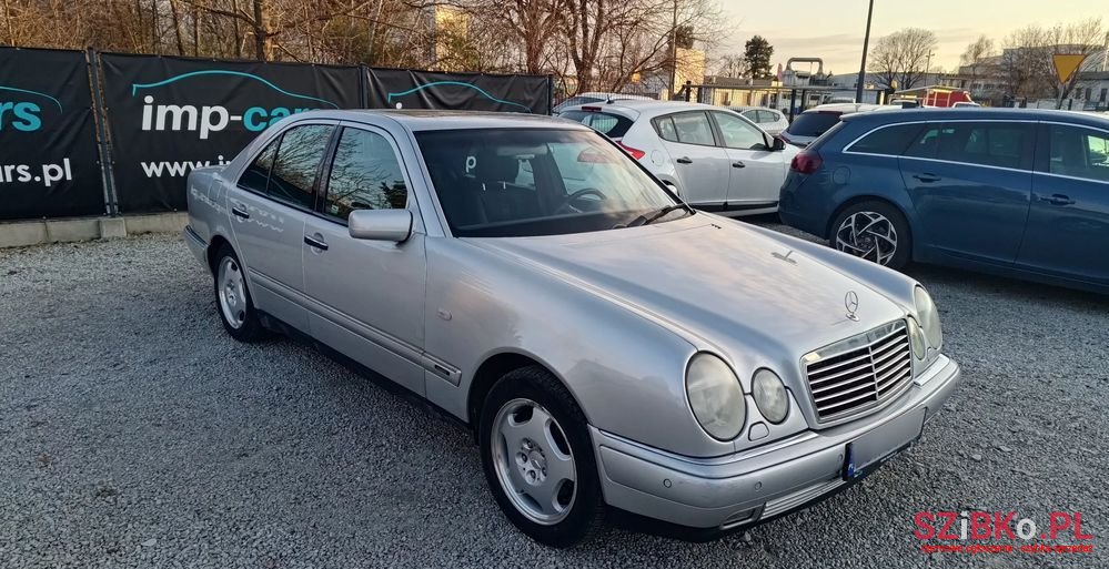 1996' Mercedes-Benz E-Class photo #1