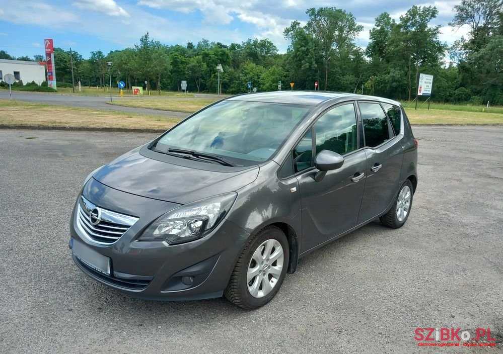 2010' Opel Meriva 1.4 T Cosmo photo #1