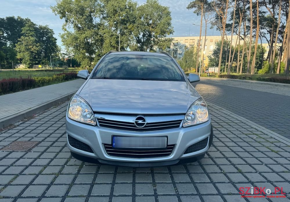 2010' Opel Astra Iii 1.7 Cdti Ecoflex photo #2